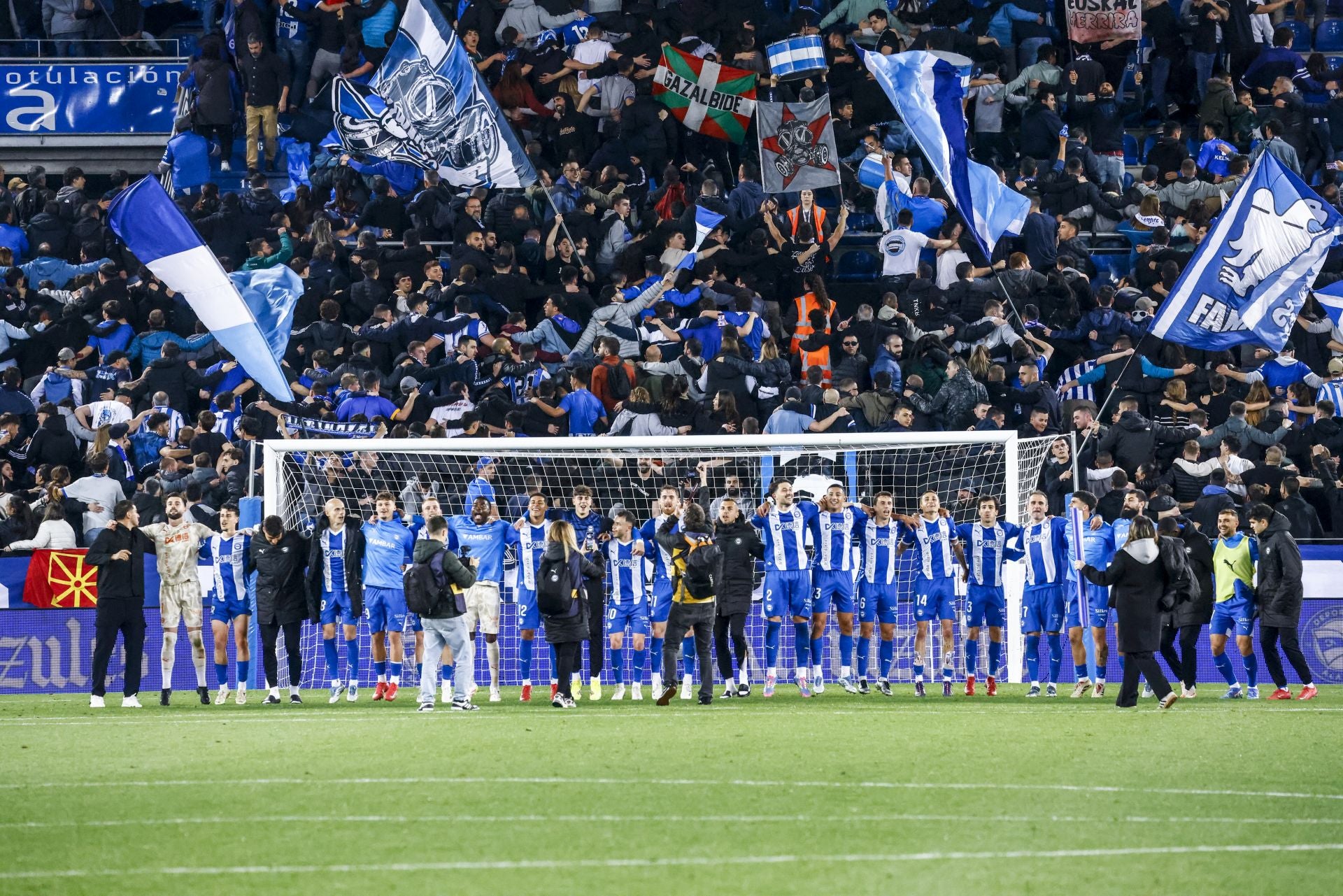 Mendizorroza merecía una noche así