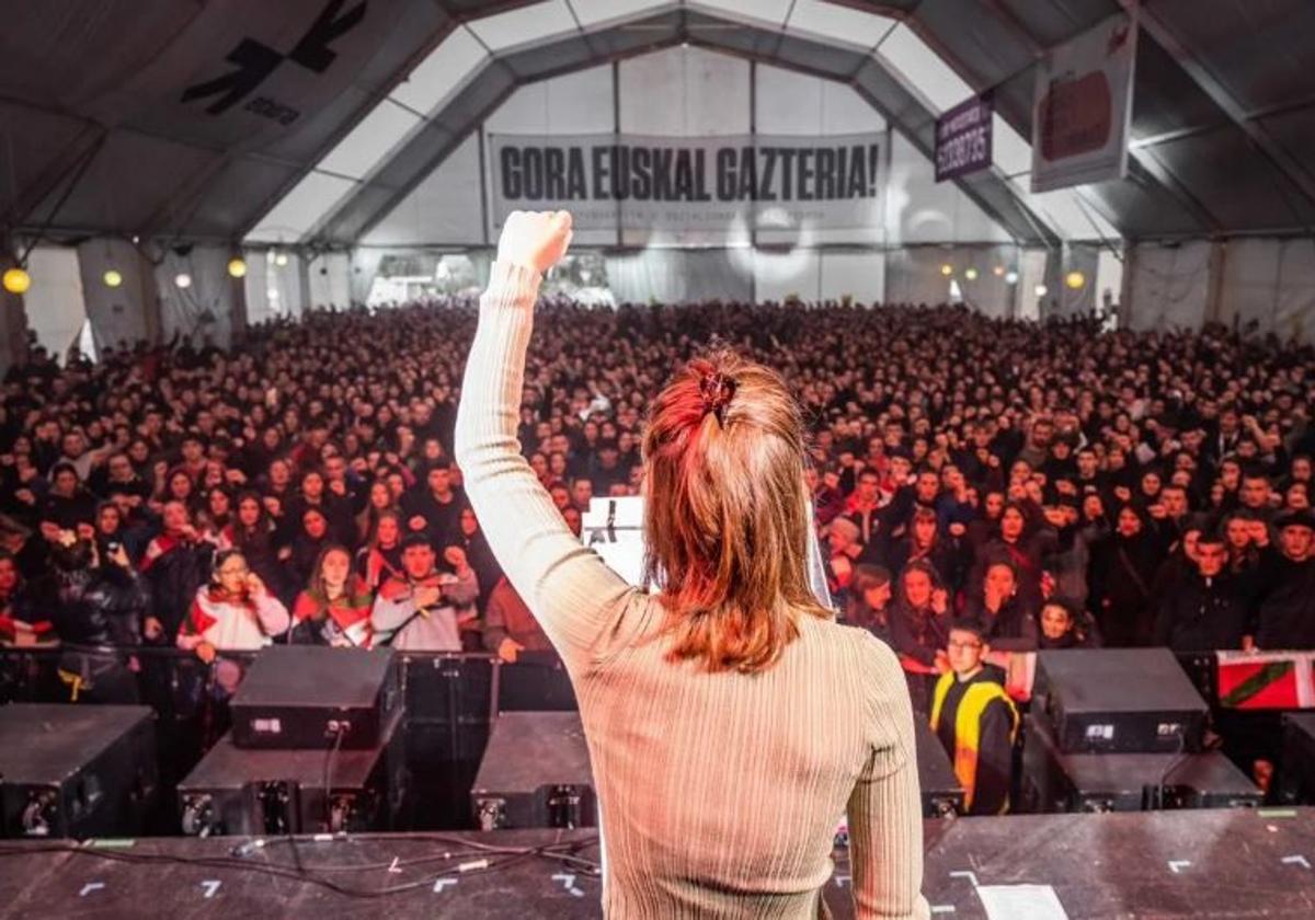 Ernai reprocha a GKS que su lucha no defienda la independencia de Euskadi