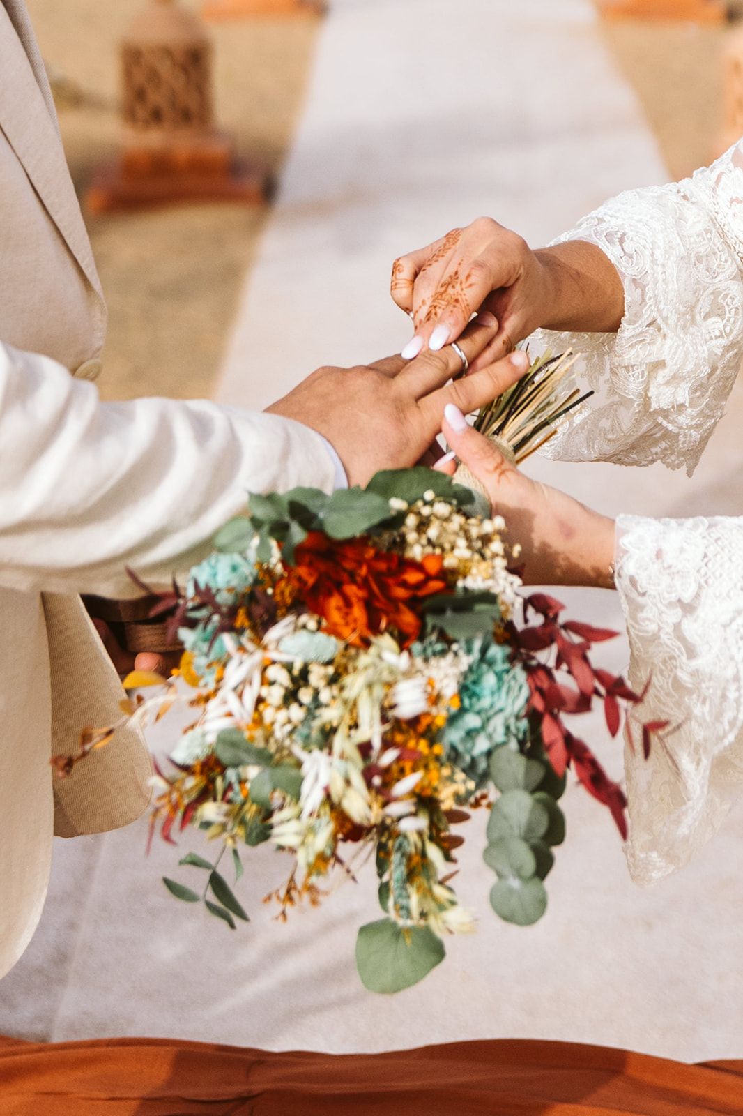 La boda de una bilbaína y un marroquí en el desierto del Sáhara con aurresku, ikurriña y mucho amor