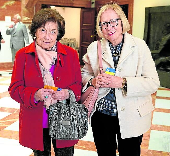 Charo Basáñez y Mariluz Quiñonero. 