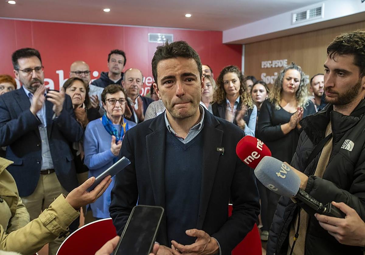 Casares no pudo contener las lágrimas durante la comparecencia celebrada ayer en Santander.