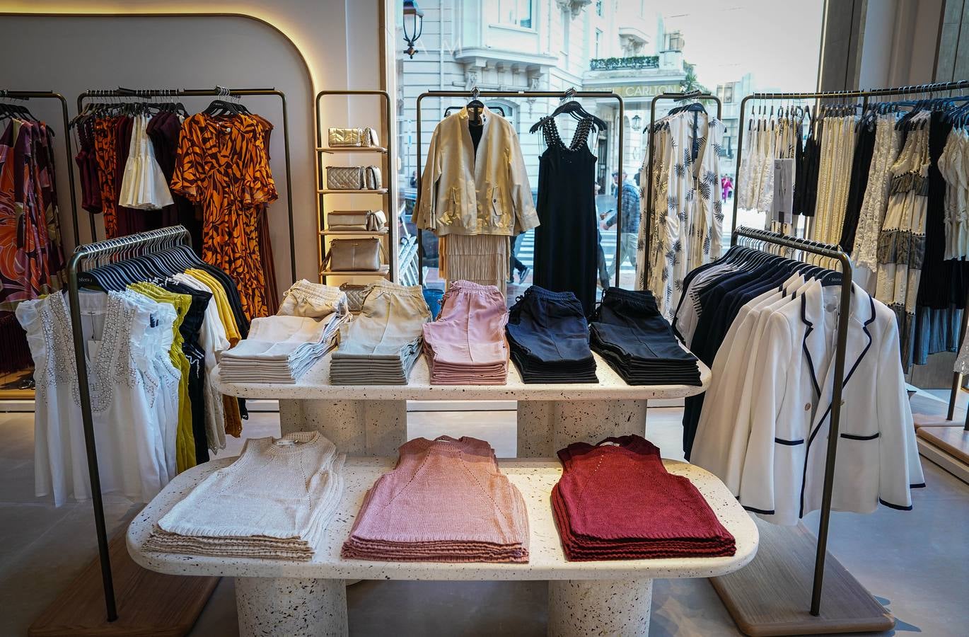 Sfera reabre su tienda en la Plaza Moyúa de Bilbao