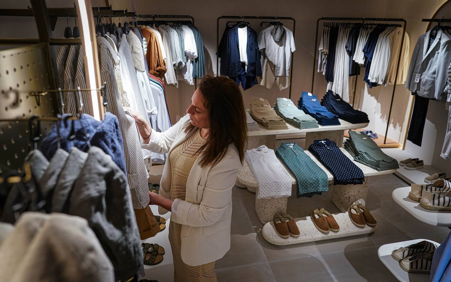 Sfera reabre su tienda en la Plaza Moyúa de Bilbao