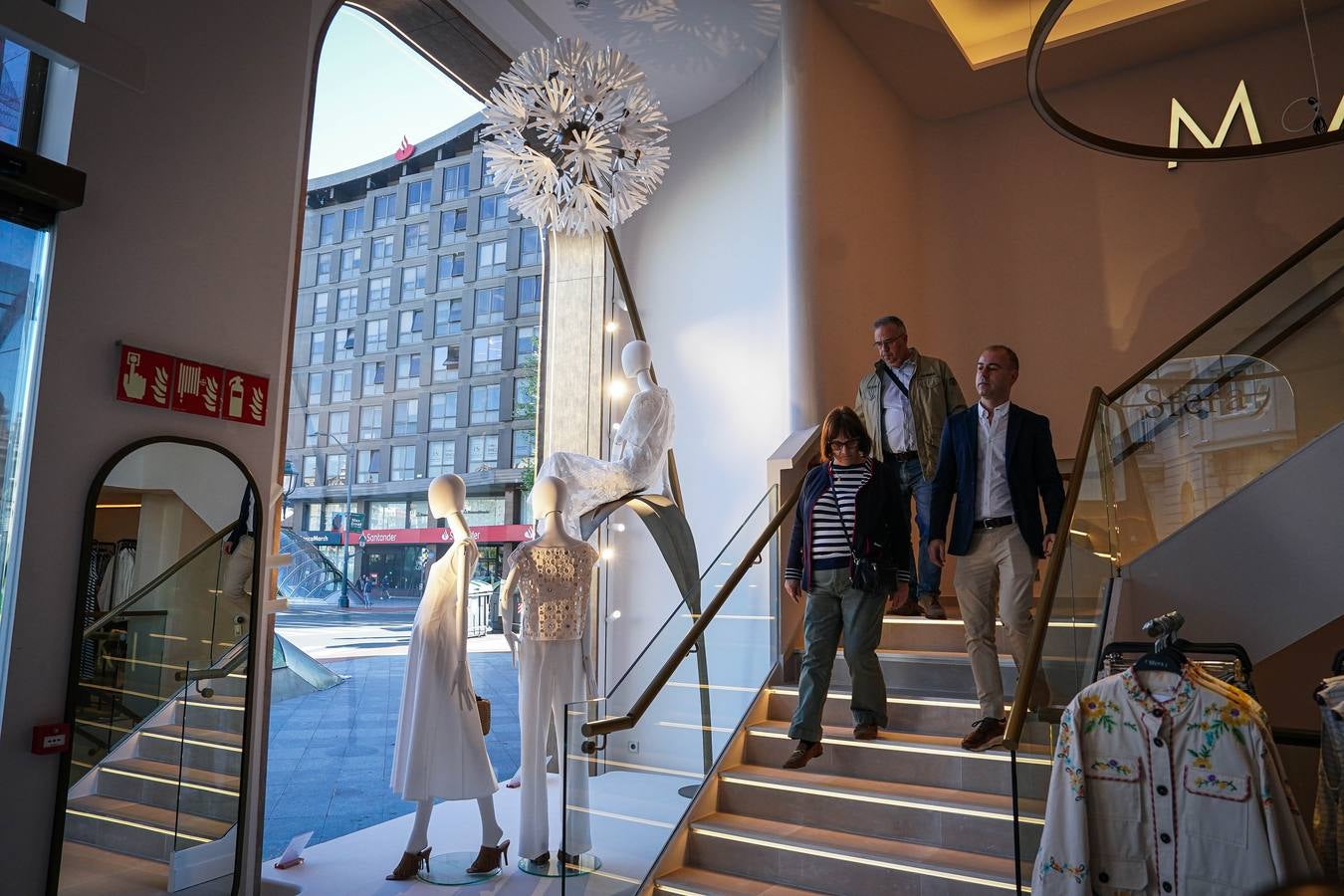 Sfera reabre su tienda en la Plaza Moyúa de Bilbao