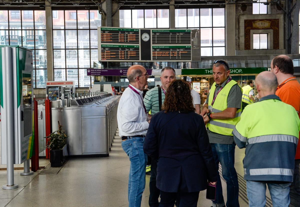 El Gobierno recuerda que los trabajadores cuentan con «hasta cuatro días de permiso retribuido» por una situación como el apagón
