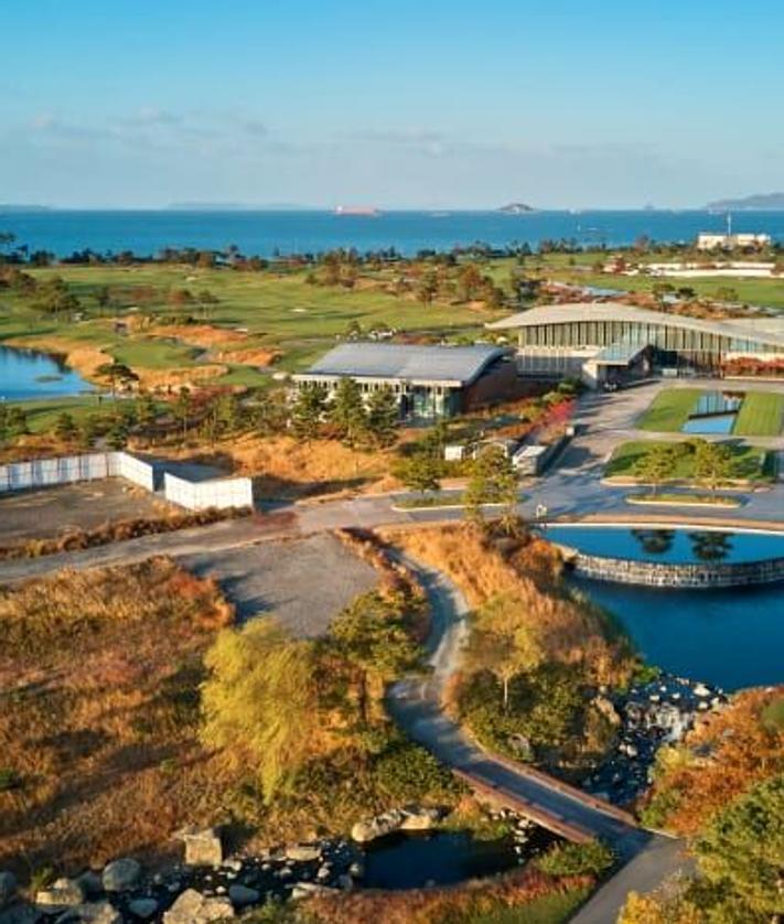 Imagen secundaria 2 - Algunas imágenes del espectacular campo diseñado por Jack Nicklaus.