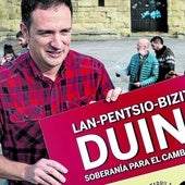 El líder del sindicato ELA, Mitxel Lakuntza, y la de LAB, Garbiñe Aranburu, presentan una iniciativa conjunta en 2019.