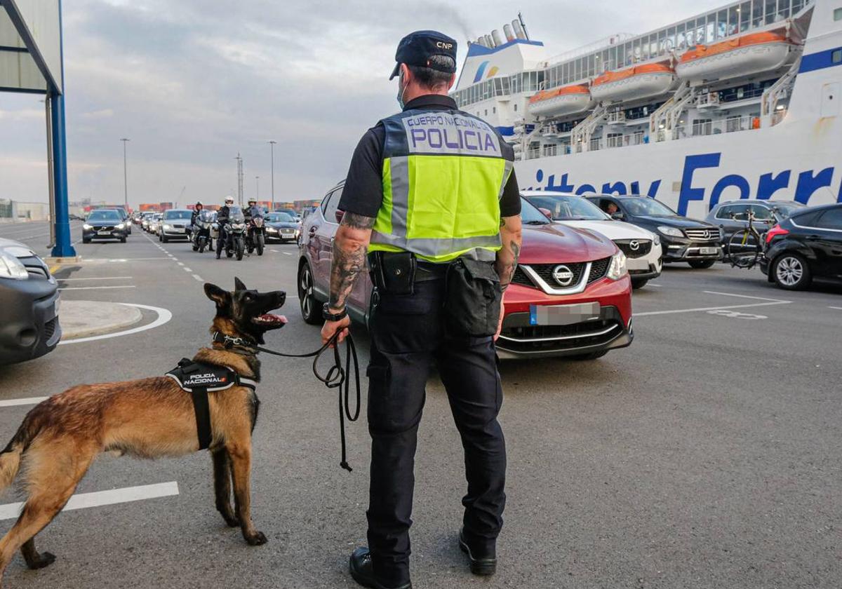 Detienen en el Puerto de Bilbao a un prófugo buscado por violencia de género que había huido a Irlanda