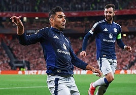 Casemiro celebra el gol.
