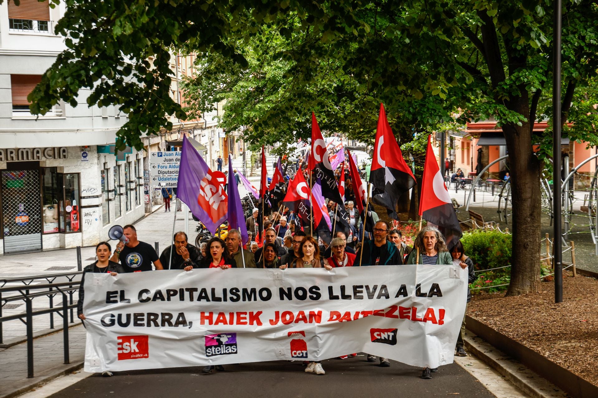 Las imágenes del 1 de mayo en Vitoria