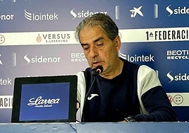 Natxo González, durante su comparecencia previa al derbi de este sábado en Lasesarre.