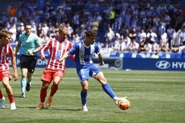 Griezmann presion a Blanco durante el Alavés-Atlético.