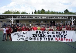 Los jugadores se solidarizaron con su compañero de equipo.