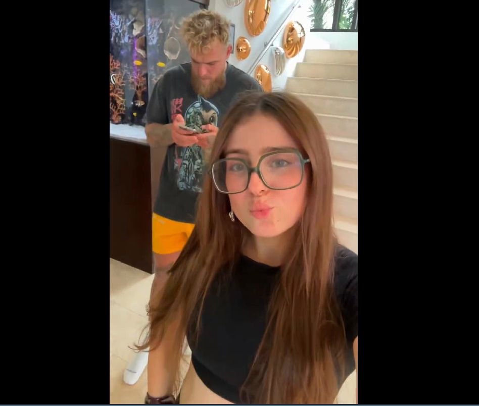 La 'influencer' RoRo aclara los rumores sobre su supuesta infidelidad: «Se os está yendo la cabeza»