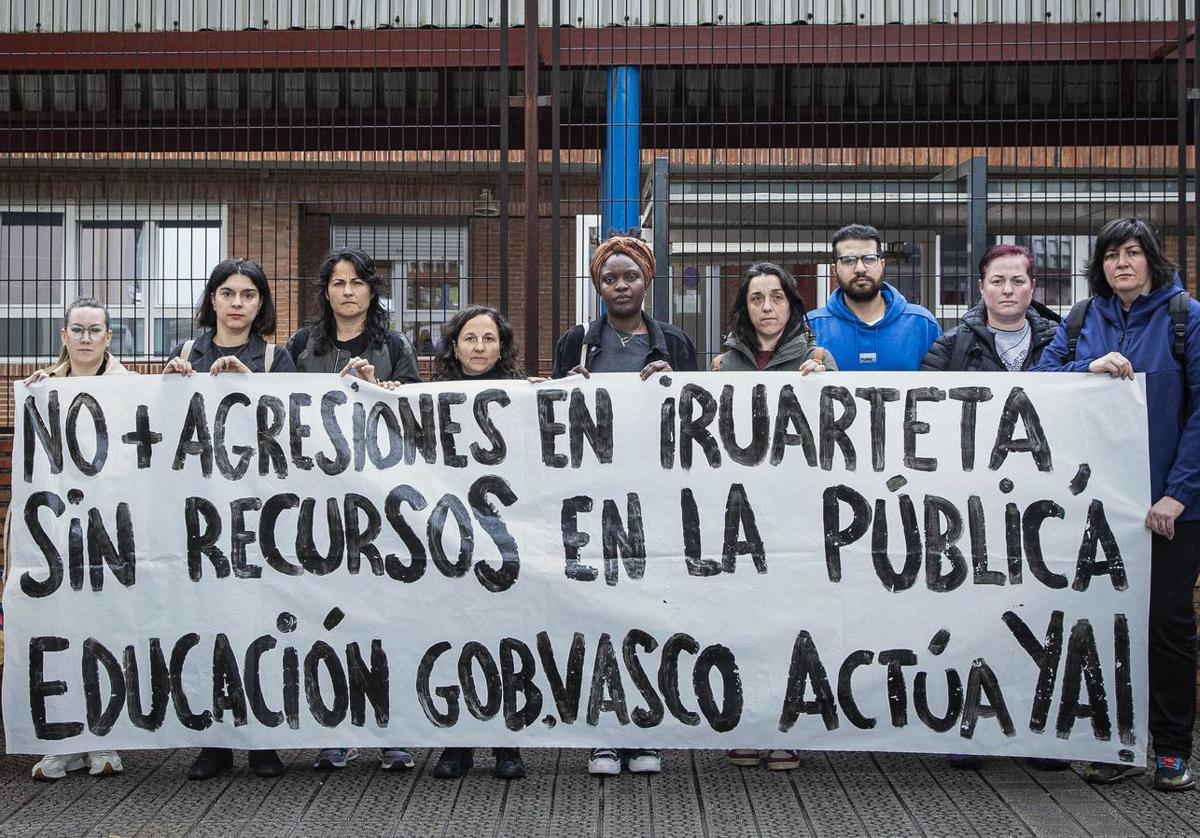 Familias de un colegio de Bilbao denuncian la «extrema violencia» de un alumno