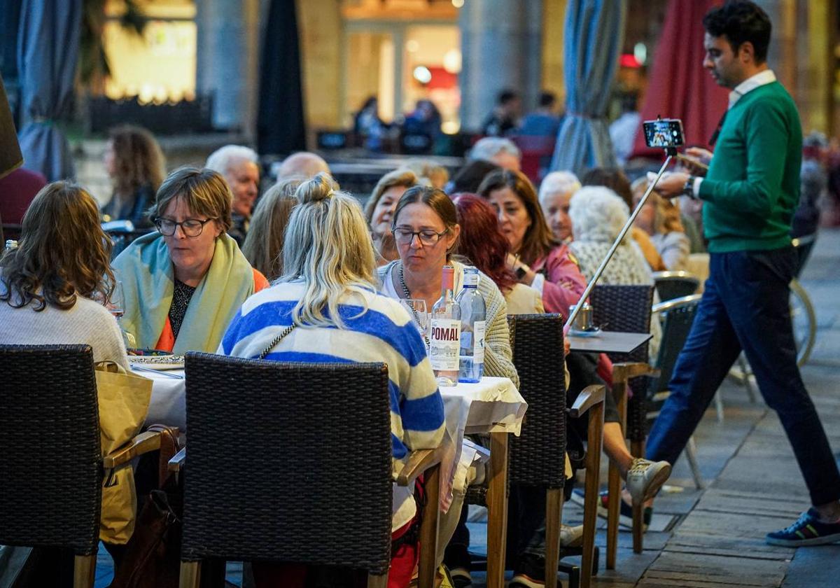 Euskadi marca un nuevo récord de empleo y roza los 1,025 millones de cotizantes