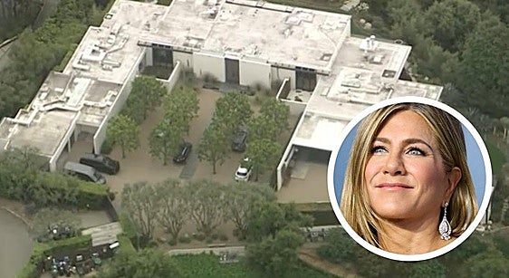 Detenido un hombre tras estrellar su coche contra la entrada de la mansión de Jennifer Aniston