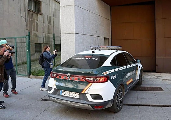 La Guardia Civil trasladó al matrimonio detenido a los juzgados la pasada semana.