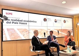 Torres ha participado este miércoles en un encuentro organizado por la consultora LLYC para hablar sobre la economía vasca.