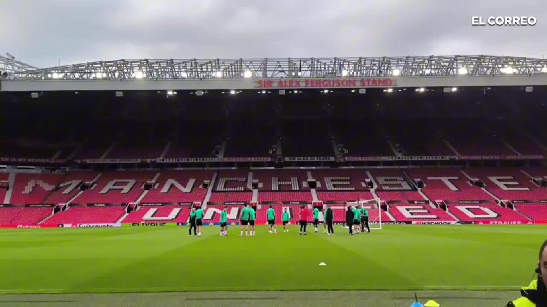 El Athletic entrena en Old Trafford