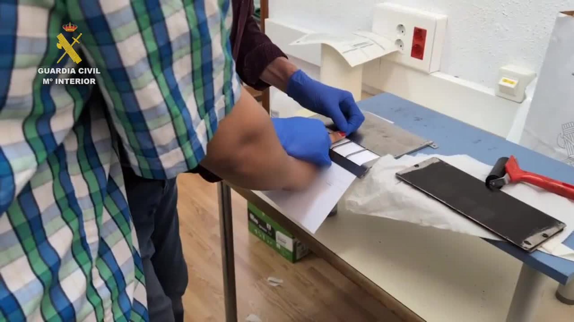 La Guardia Civil arresta a tres miembros de los 'Trinitarios' y acaba con la peligrosa banda en Álava