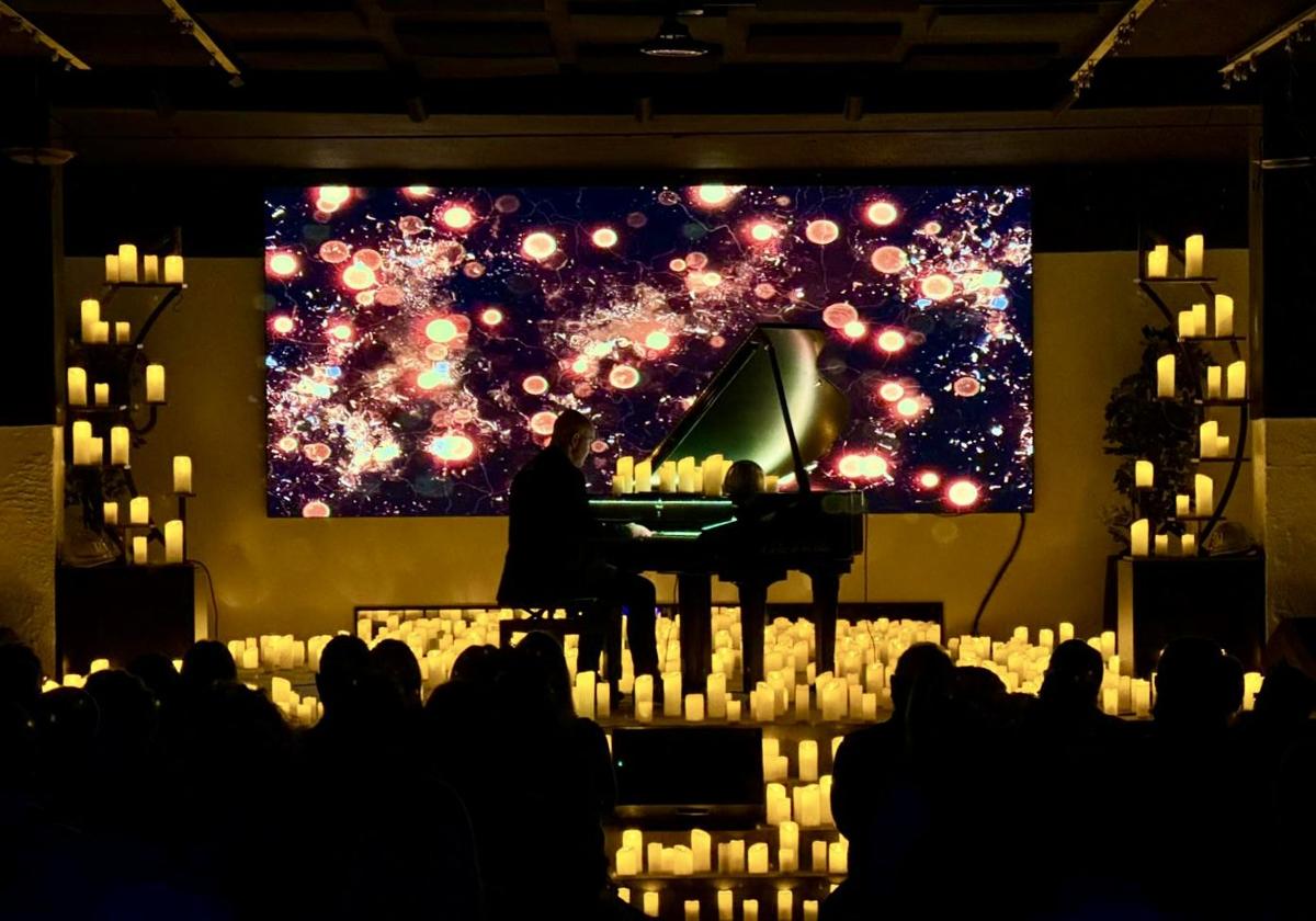 Los recitales de piano a la luz de las velas toman el centro cívico Salburua