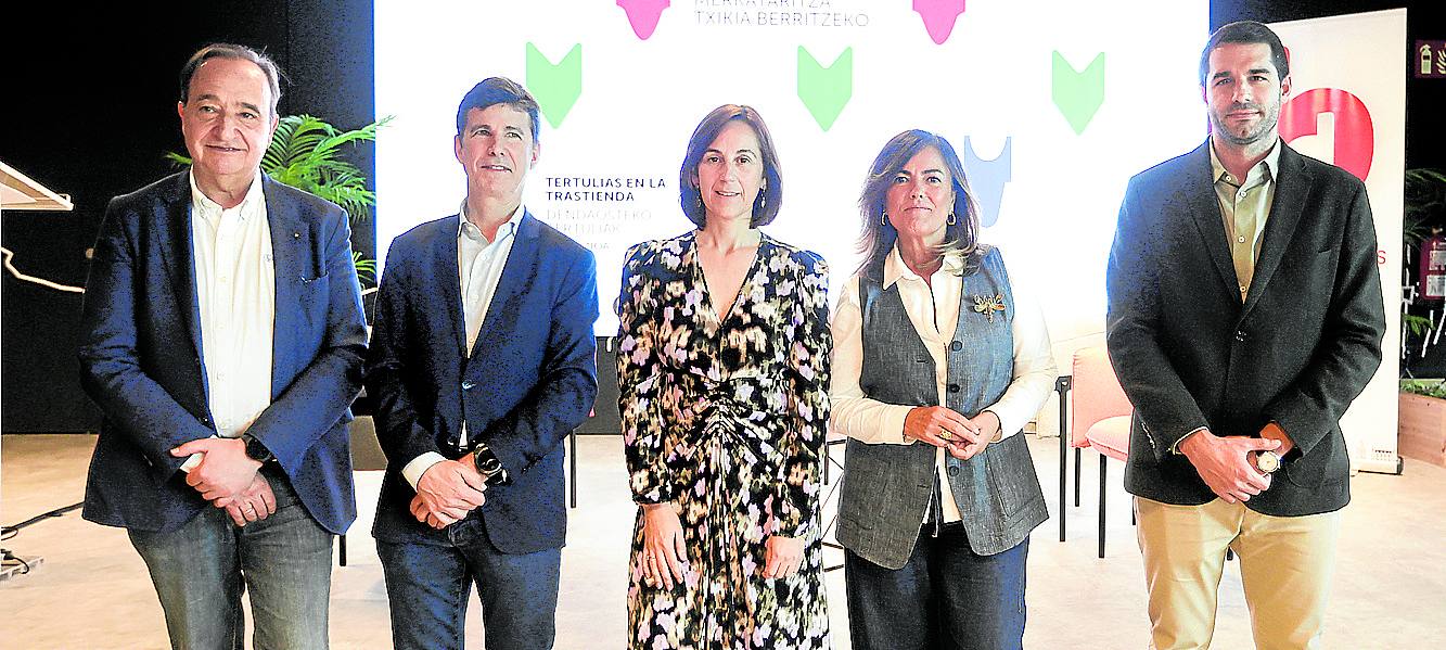 Rafael Gardeazabal, Jorge Mas, Kontxi Claver, Cristina Múgica y Roberto Manso.