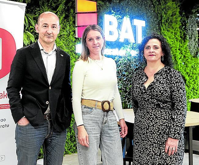 Gerardo Pedrosa, Nerea lópez y Olga Yrazu. 