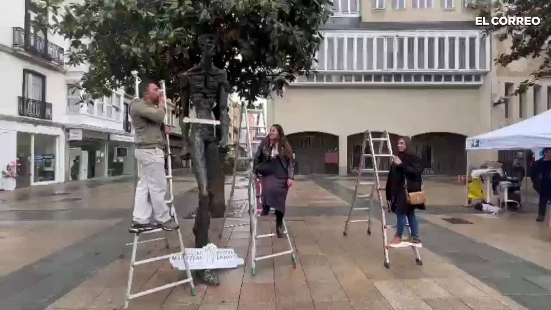 Silbos canarios en la inauguración de Poetas en Mayo en Vitoria