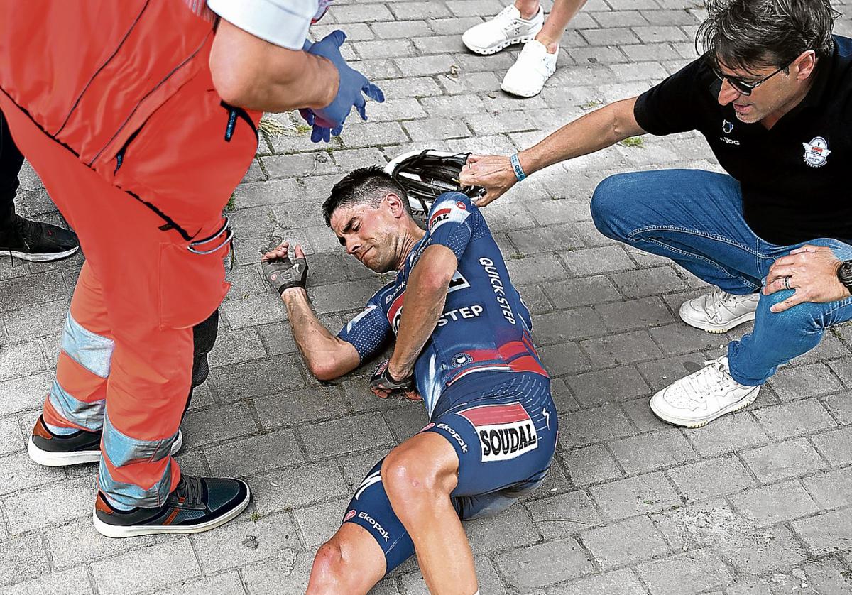Fractura de vértebra de Mikel Landa, inmovilizado durante «un periodo prolongado»