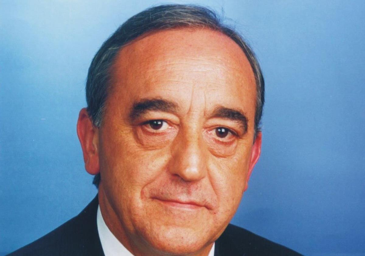 Muere Rafael Abecia, defensor de la obra foral en Álava