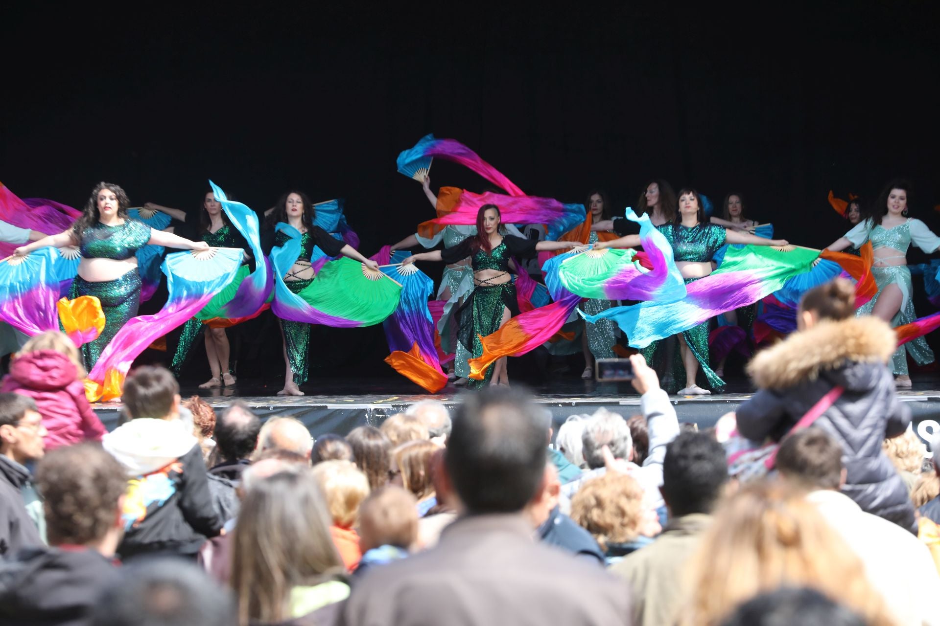 La danza toma el centro de Vitoria