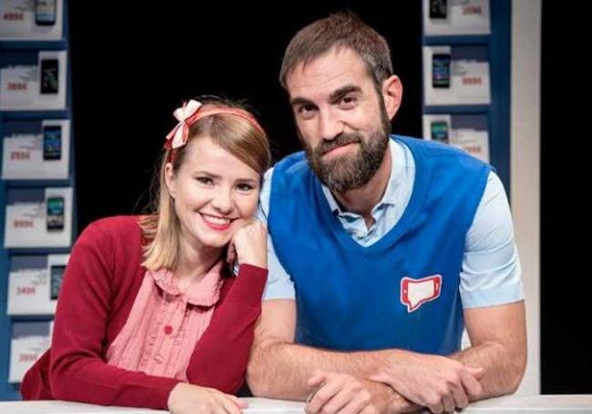 La actriz con Jon Plazaola, su compañero en 'Losers'.