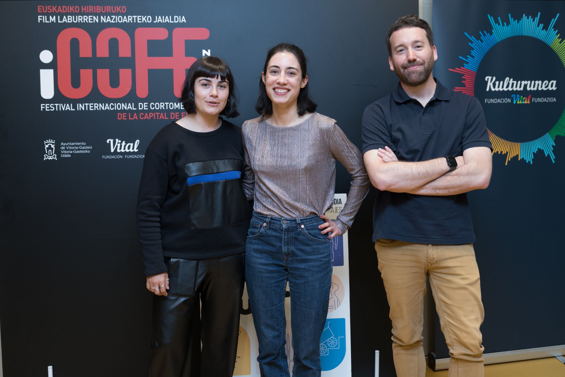 Izaro Nieto, Alba Lozano y José Luis Lázaro.