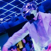 Velvet, la nueva discoteca de Bilbao, llena a reventar en su estreno