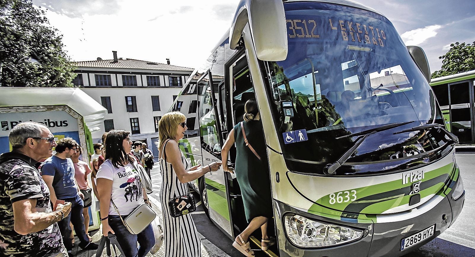 Ayuntamientos de Lea Artibai reclaman una decena de mejoras en el Bizkaibus