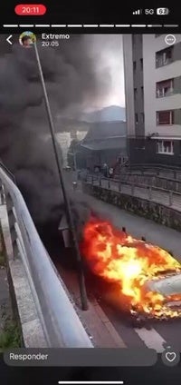 Arde un segundo vehículo en Otxarkoaga