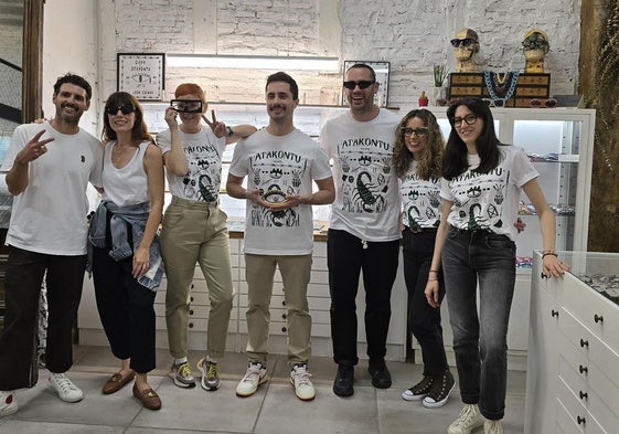 La alianza de 'MaldeOjo' y 'Atakontu': crean unas gafas de sol 'made in Bilbao' que solo se pueden comprar este mes