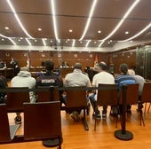 Los imputados, antes del arranque del juicio de la Audiencia Provincial de Álava.