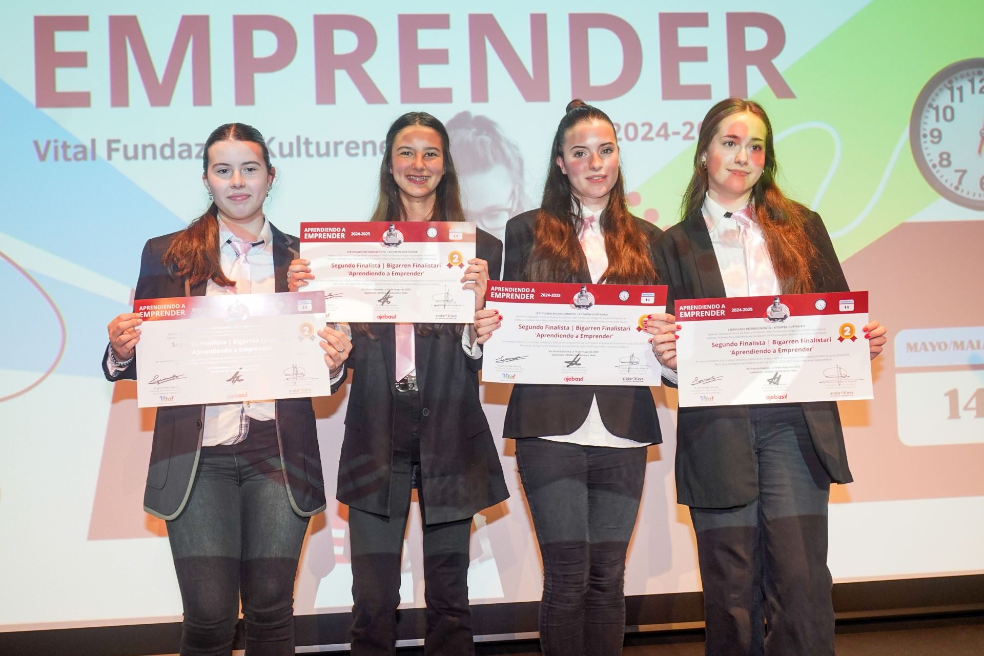 Paula Herrero, Maitane Vicente, Uxue Chávarri y Lucía Heredero.