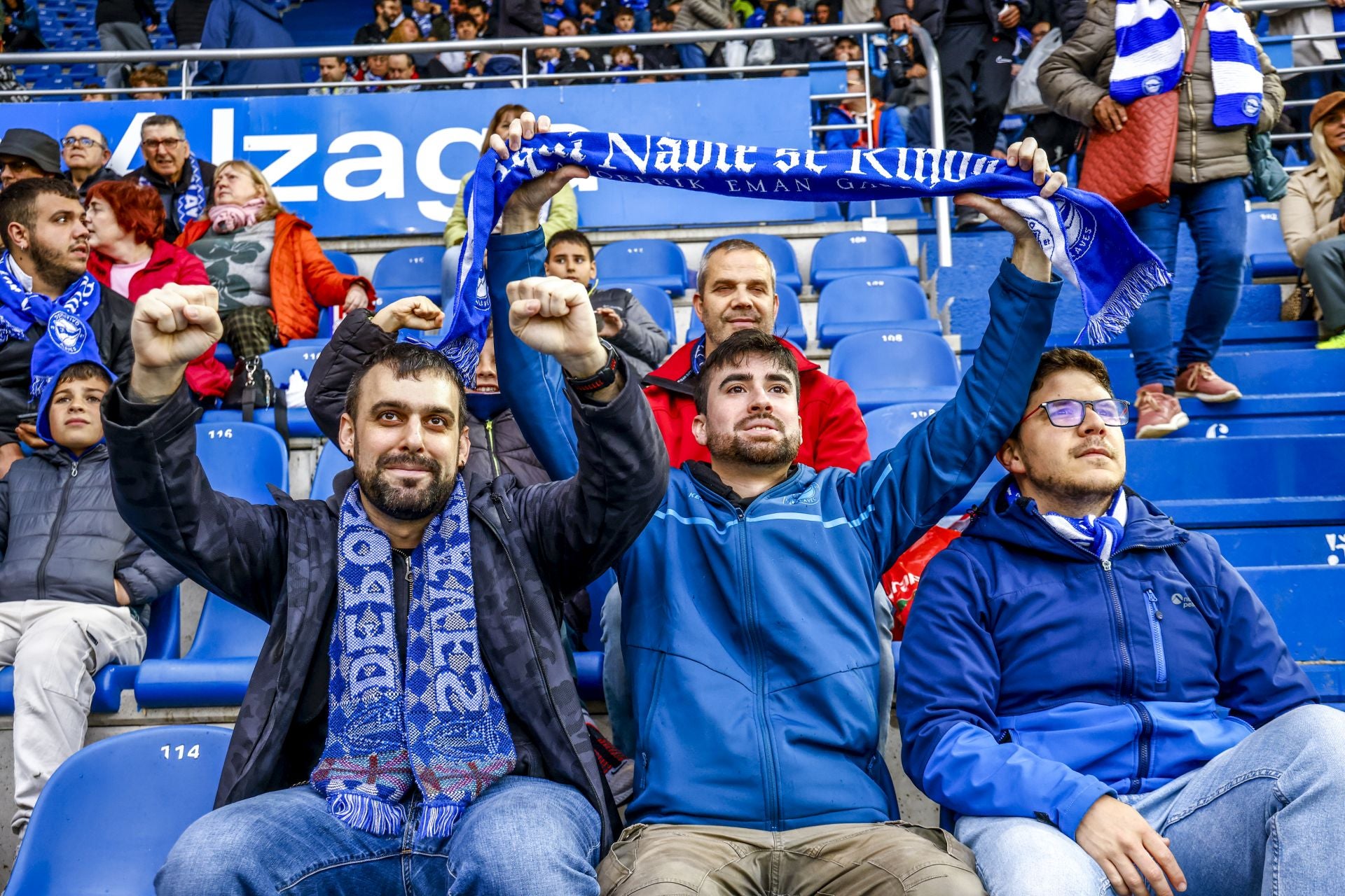 El apoyo de la afición albiazul en imágenes