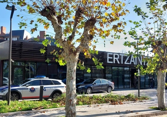 Detenido en Getxo un joven de 27 años por vender droga en el portal de su casa