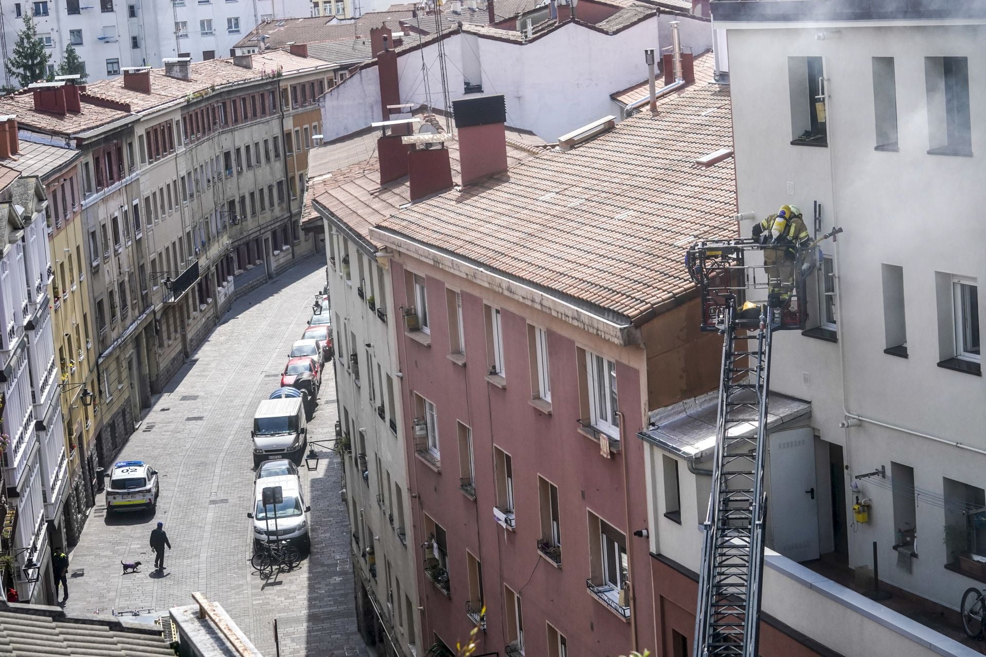 El incendio en el Casco Viejo de Vitoria en imágenes