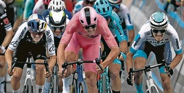 Pedersen volvió a demostrar su potencia y sumó su tercera victoria parcial en el Giro.