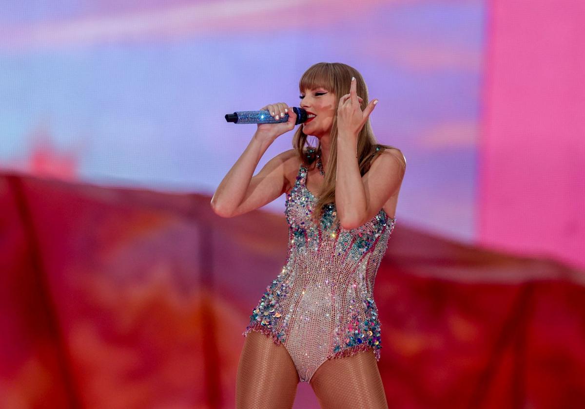 Taylor Swift, Santiago Bernabeun emandako kontzertuan, 2024ko maiatzean.