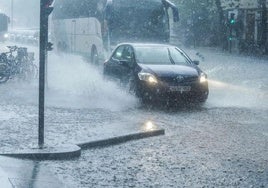 La intensidad de las precipitaciones generó balsas de agua.