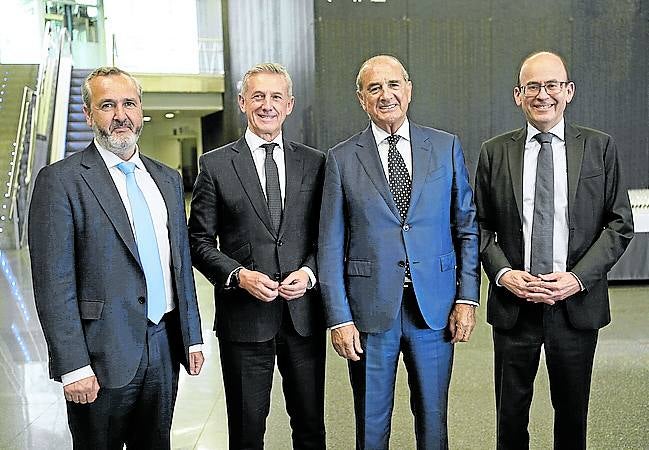 Iñaki Garcinuño, Kepa Badiola, Miguel Ángel Lujua y Javier Font.