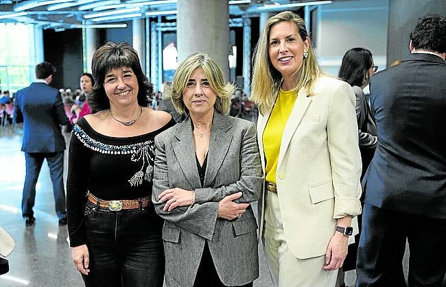 Mónica Rodríguez, María José de Diego y Ane Epalza.