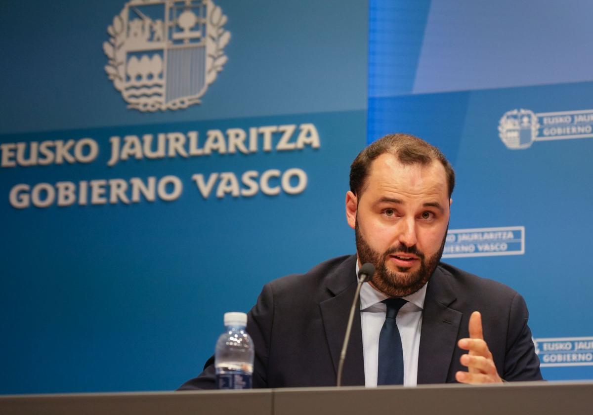 Educación cesa como director de régimen jurídico a Eneko Goenaga, sobrino de Joseba Egibar