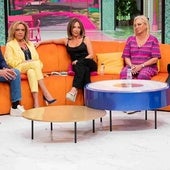 María Patiño, en el centro, con Belén Esteban y otros miembros del equipo de 'La familia de la tele' en una entrega del polémico magacín de TVE.